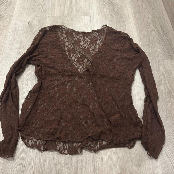 Brown lace top tagged for - Picture 3 of 3